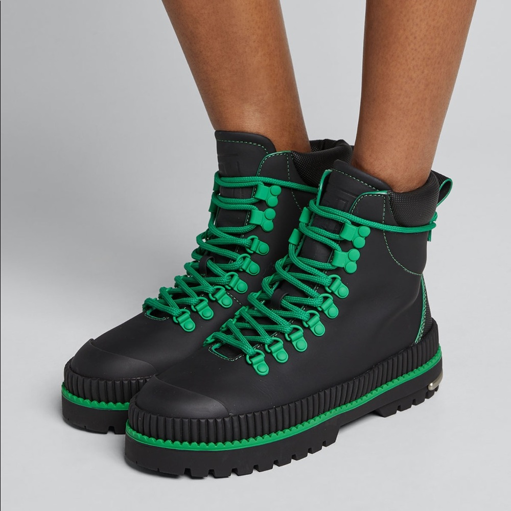 MAJOR ISO! FENTY HITCH HIKER BOOT